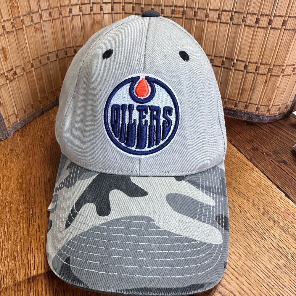 NHL Edmonton Oilers Fan Favorite Hat Gray Camo Brim OSFA Adjustable Cap